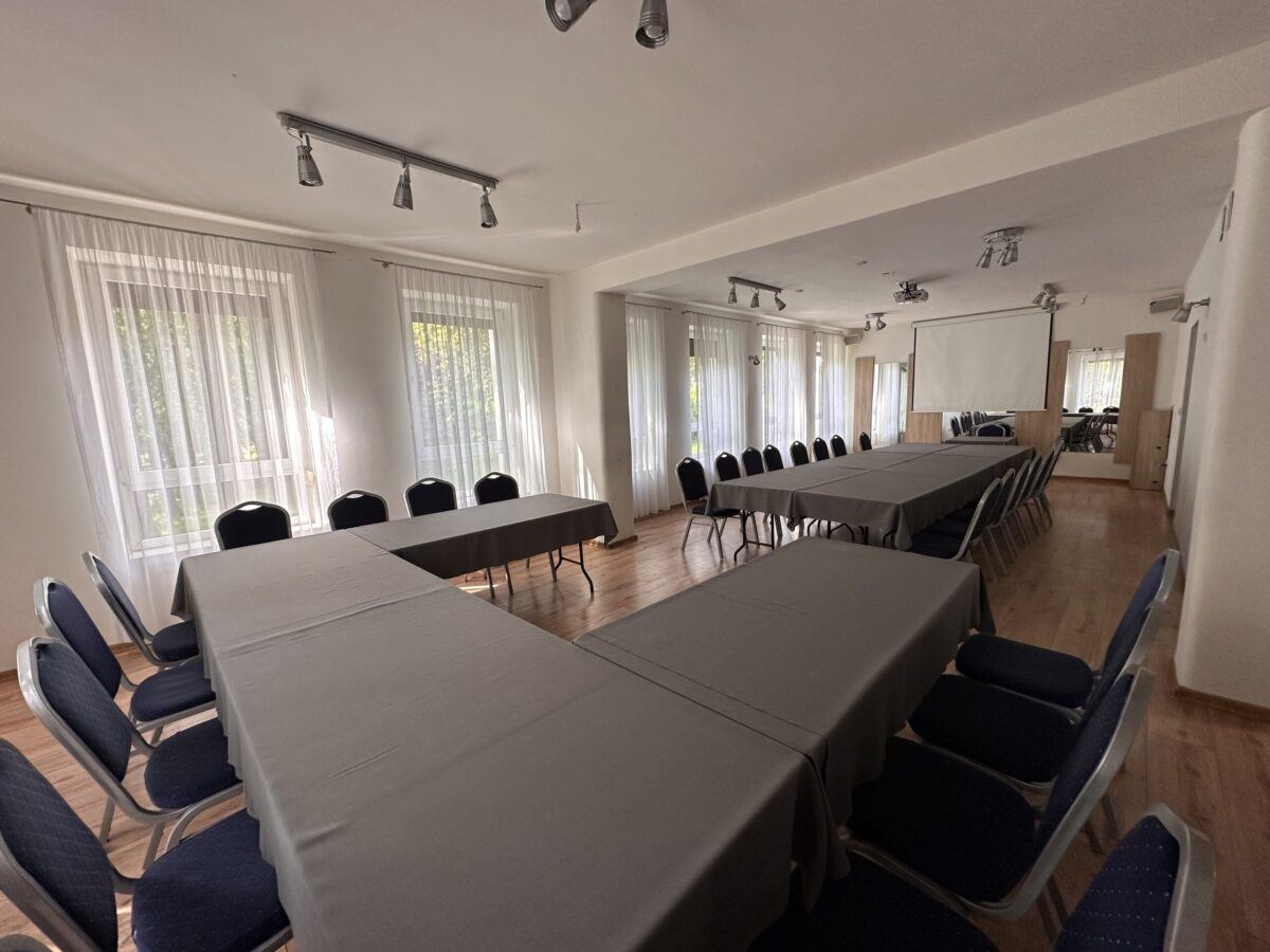 Sala konferencyjna dla gości biznesowych — nocleg dla firm w Krakowie